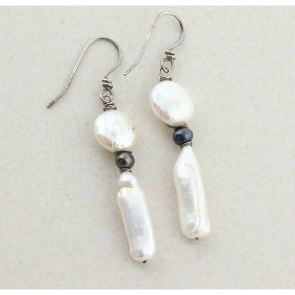 Sterling Silver White and Black Pearl Earrings Dangle Drop Earrings - Picture 1 of 7